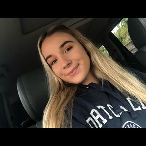 Meet your Posher, Emily